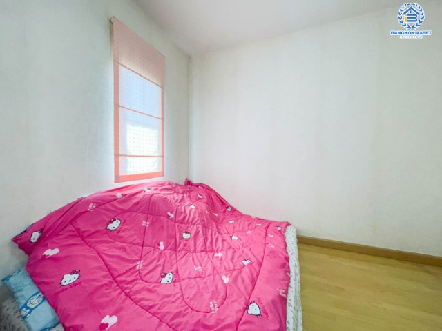 บ้านเดี่ยวมือสองย่านนนทบุรี ม. เพอร์เฟคพาร์ค กาญจนาภิเษก คุณภาพจากแบรนด์ Property Perfect  บ้านสวยพร้อมเข้าอยู่ บนเนื้อที่ 50 ตร.ว. 3 ห้องนอน 2 ห้องน้ำ 2 ที่จอดรถ พร้อม Facilities ครบครัน บนทำเลเชื่อมต่อถนนกาญจนาฯ  ใกล้ทางด่วน ศรีรัช-วงแหวนฯ เซ็นทรัลเวสต์เกต และรถไฟฟ้าสายสีม่วง "สถานีตลาดบางใหญ่"